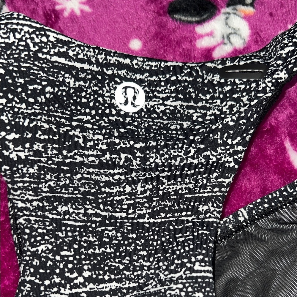 Lululemon High Neck Long Line Black/White Sport Bra Womens Sz 6 - Picture 2 of 7
